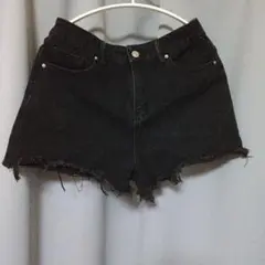 美品　ブラックデニム カットオフショートパンツ　切りっぱなし加工　Ｌサイズ