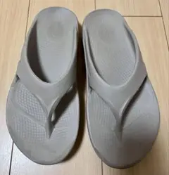 【最終値下】ウーフォス OOFOS リカバリーサンダル ビーサン