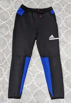 アディダス　スウェット　サイズ S