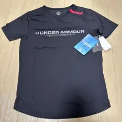 【新品】　アンダーアーマー　UAアイソチル 半袖Tシャツ　ブラック　S
