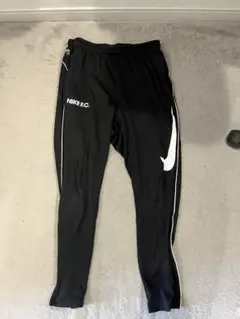 NIKE F.C. ブラックパンツ　エスサイズ