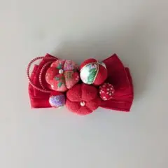 １点のみ　ワンちゃん用バレッタ　着物用赤花