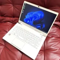 102 超美品　超薄型&超軽量　ノートパソコン　Core i7 ダイナブック