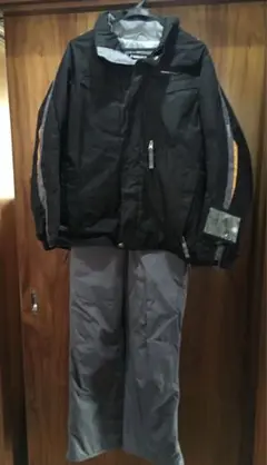 DESCENTE スキーウェア 新品未使用