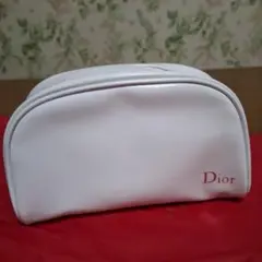 Dior ホワイトラウンドポーチ