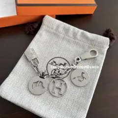 エルメス アミュレット4 チャーム キーホルダー