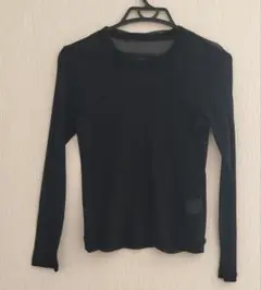 ブラック長袖Tシャツ メッシュデザイン　シアートップス