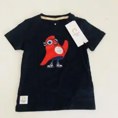 黒のキャラクターTシャツ