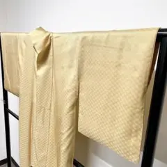 淡い山吹色の色無地 着物
