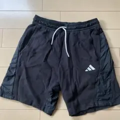 adidas ブラックショートパンツ J/M