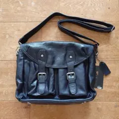 新品 レザーショルダーバッグ　本革 牛革