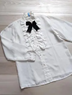 レトロ リボン付きフリルブラウス グラン山貴