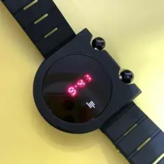 lip デジタル時計　レア　電池切れ　新品 雑誌付録】腕時計の電池を交換してみた。 - YouTube