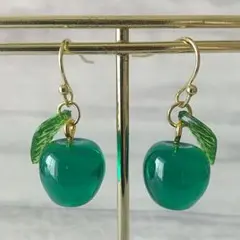 No.2254 青りんご ピアス ハンドメイド レジン