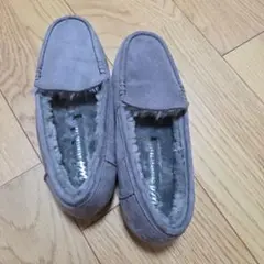 グレー スエード