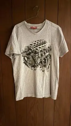 プーマ　フェラーリ V12エンジンデザイン Tシャツ グレー