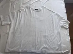 刺繍入りホワイトオーバーサイズTシャツ