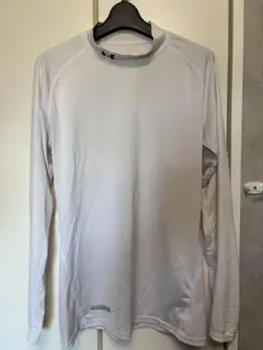 Under Armour heatgear ロングスリーブシャツ ホワイト
