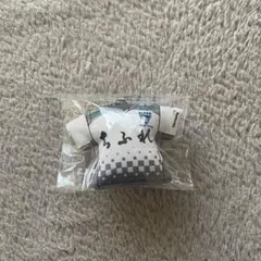 ちふれASエルフェン埼玉　2ndユニフォーム　ボールチェーンストラップ