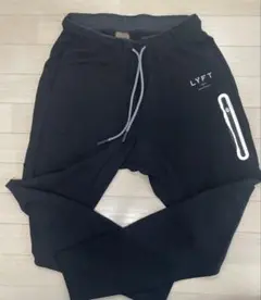 LYFT ブラックパンツ XL