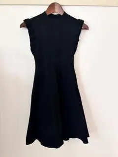 eimy istoire ブラック ノースリーブミニワンピース