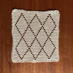 ハンドメイド　レース編みハンカチ　アイボリー