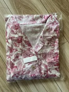 Maison de Shanti シルクパジャマ　上下セット　S-M