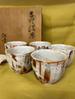 平安桐鳳　仁清　糸巻蓋置と仙山窯　安藤日出武　無形重要文化財　志野花生Q1420 2025年最新】安藤日出武 茶碗の人気アイテム - メルカリ