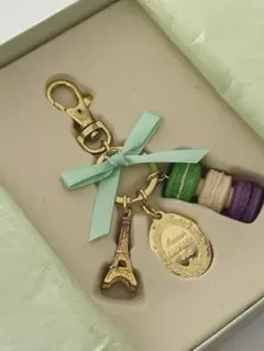 LADUREE ラデュレ　キーホルダー　マカロン