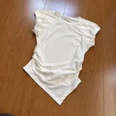 シーイン　ホワイト Tシャツ　美品