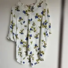グリーンパークス　花柄トップス