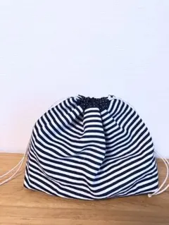 122.リネン巾着袋　ネイビーボーダー　ハンドメイド