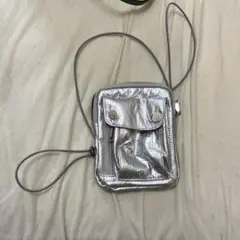 シルバー サコッシュ