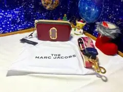 〈新春売り尽くしセール〉MARC JACOBSスナップショットショルダーバッグ