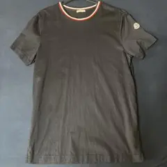 MONCLER ブラック Tシャツ