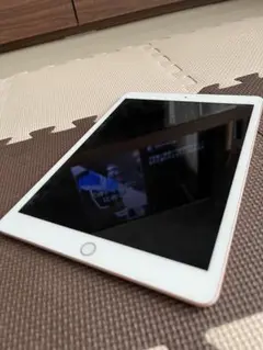Apple iPad (第8世代) 10.2インチ シルバー　128GB