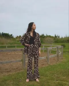 ロザリームーン　✴︎ Back Slit Big Shirts