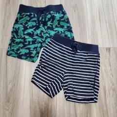 GAP　恐竜柄とストライプのハーフパンツ　２枚セット