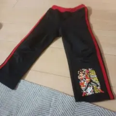 ハーフパンツ 黒 赤 ストライプ キャラクター
