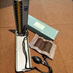 ヴィンテージ水銀アナログ血圧計 0-300 mmHg カフ付き 訳アリSALE