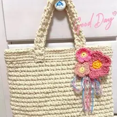 【かぎ編み　編み物】模様編みトートバッグ（お花のコサージュ付き）