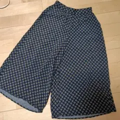 【美品】ガウチョパンツ　Mサイズ 深緑