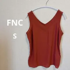 FNC オレンジ　ノースリーブシャツ Sサイズ