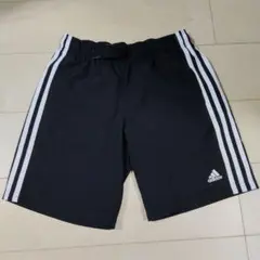 adidas　ハーフパンツ　黒　160cm