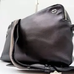 Item thumbnail for item bbcd3283-f56a-4110-8ac2-98d6cae1fccb