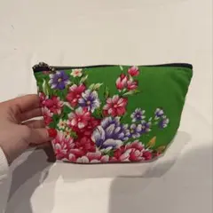 台湾　花柄ポーチ 緑色 布製