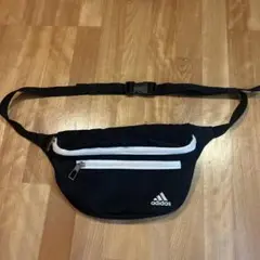 adidas ボディバッグ ブラック
