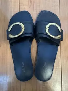 Mila Owen 黒 スライドサンダル 金色バックル