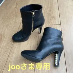 パール付きシャネルブーツ