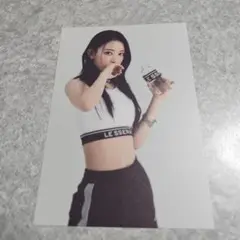 LESSERAFIM タレントカード